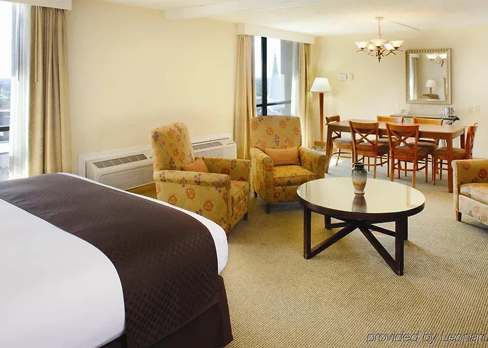Doubletree By Hilton Hotel Tallahassee